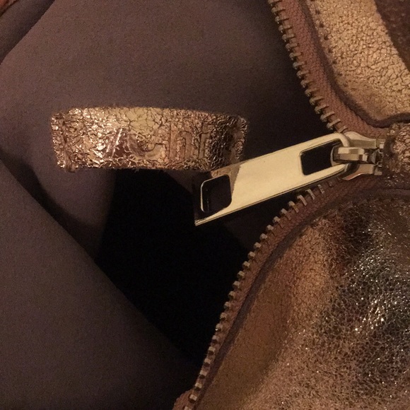 Anthropologie 7CHI rose gold cross body bucket bag - Picture 6 of 6